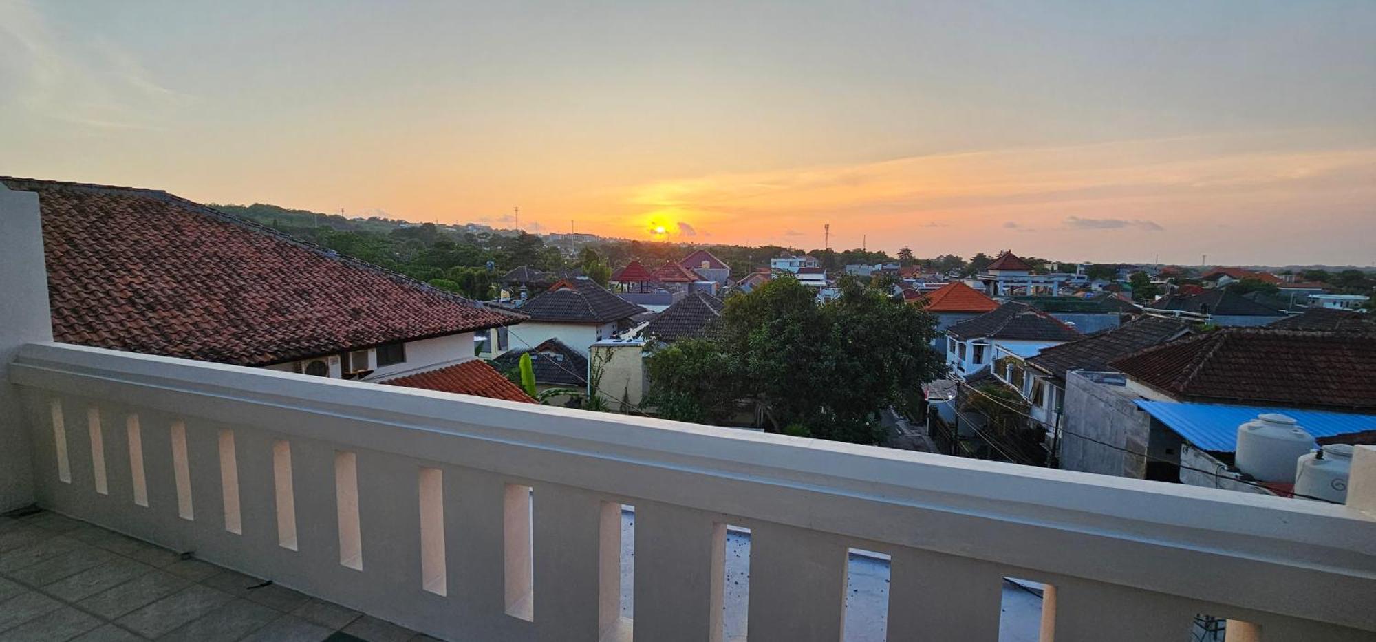 ג'ימבאראן Gwk View Boutique Hotel And Residence מראה חיצוני תמונה